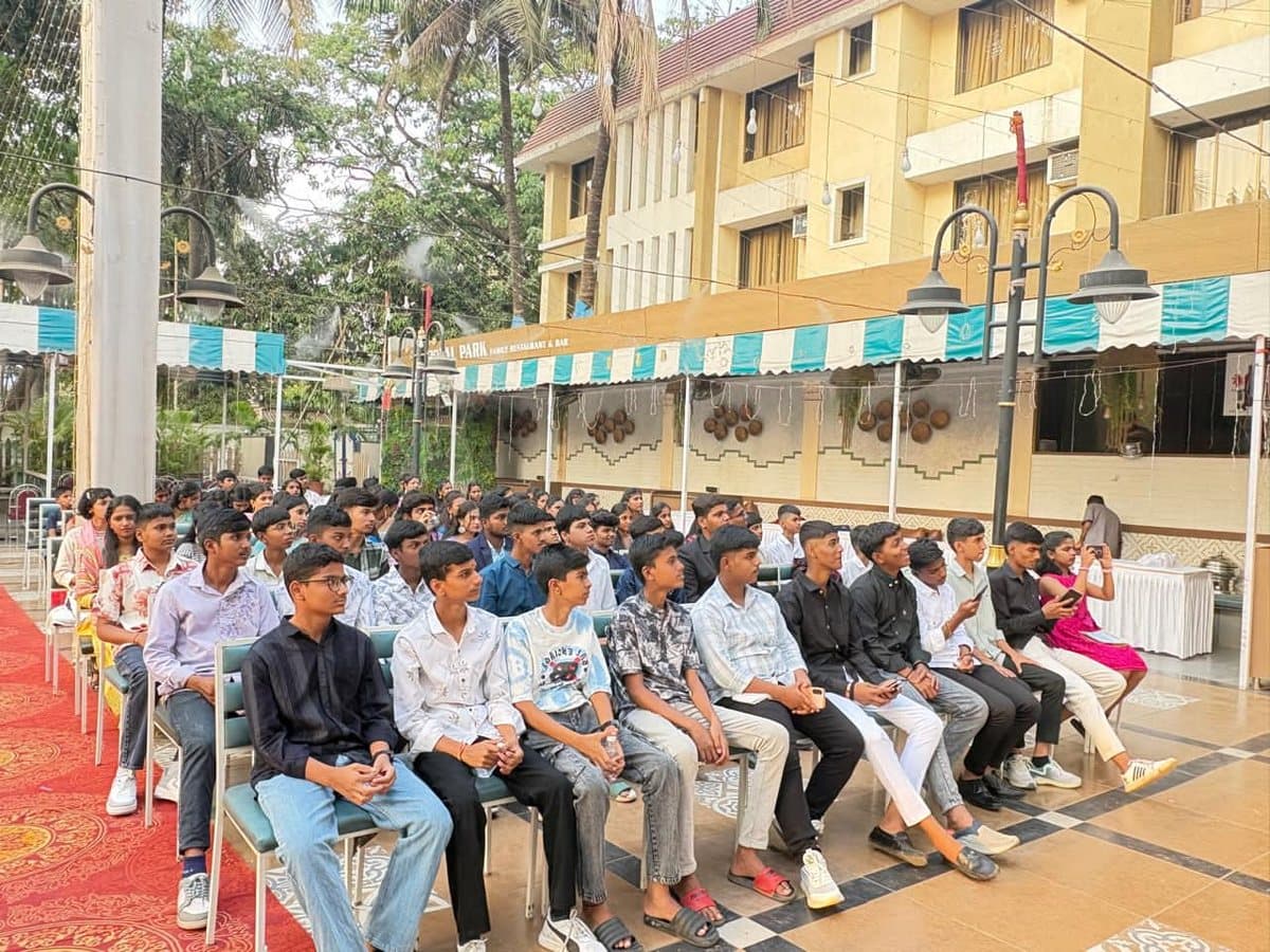 Student Gathering & Sessions